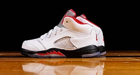 Sneaker10 Sneaker10 εκπτωτικός κωδικός -15% στις παραγγελίες με παράδοση σε lockers