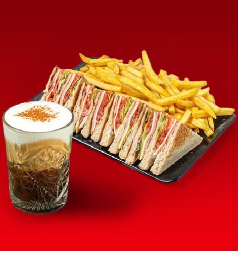 Φραππέ με club sandwich, french fries