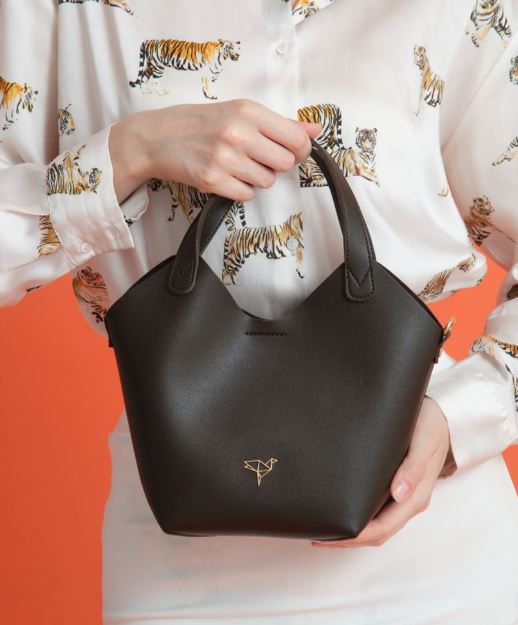 Γυναικεία δερμάτινη Τσάντα Garbalia, μαύρο χρώμα