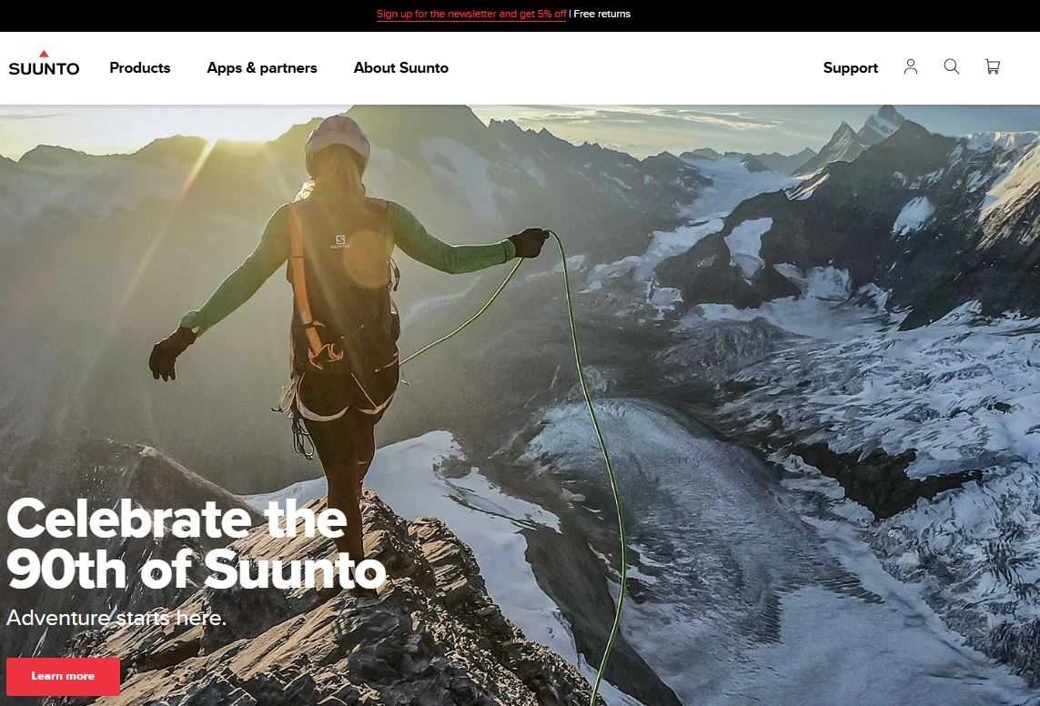 Γυναίκα στην κορυφή των χιονισμένων βουνών