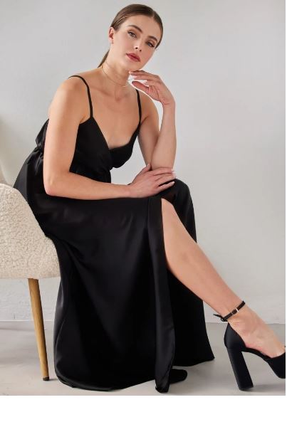 The Fashion Project μαύρο φόρεμα